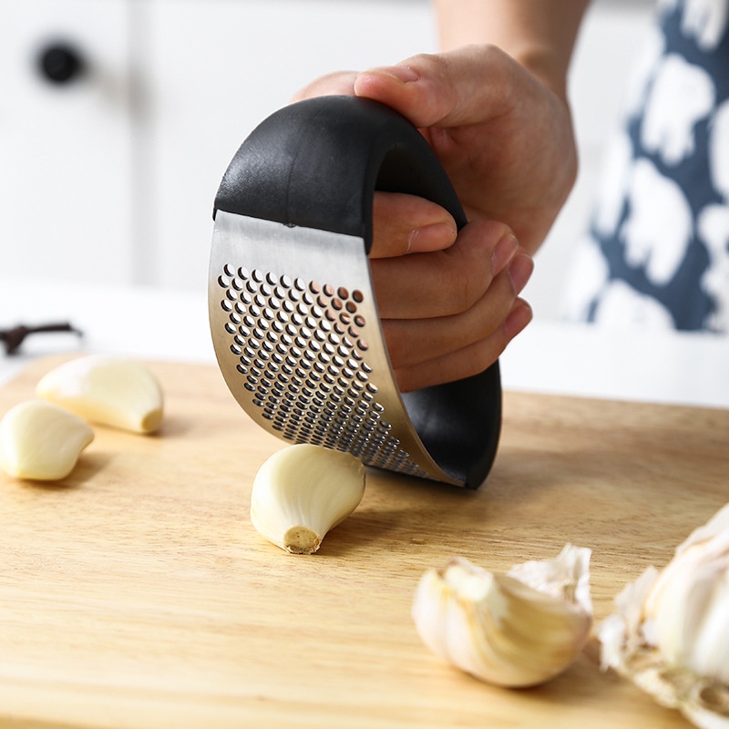 Easy Stainless Steel Garlic Pressure / Alat Penghancur Bawang Manual Dengan Tangan Gepres Penggepres Penggerus Pelembut Penekan Tekan Penghalus Bawang Putih Dapur Garlic Presser