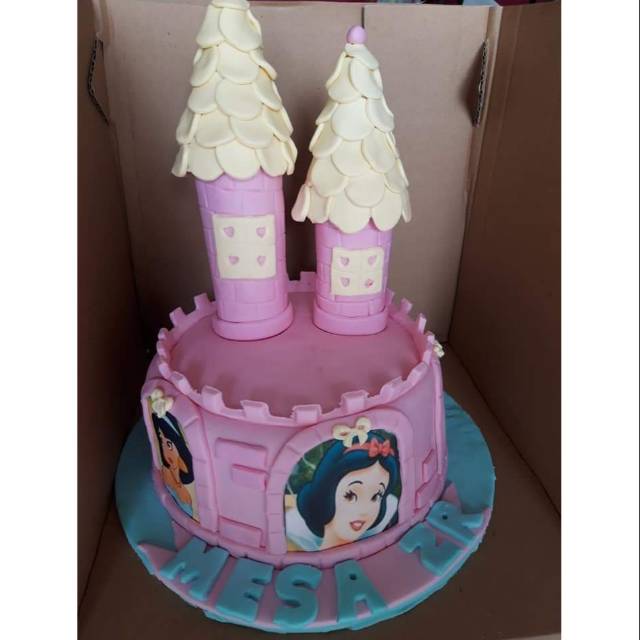 

Kue Ulang Tahun Karakter / Cake Ultah Snow White