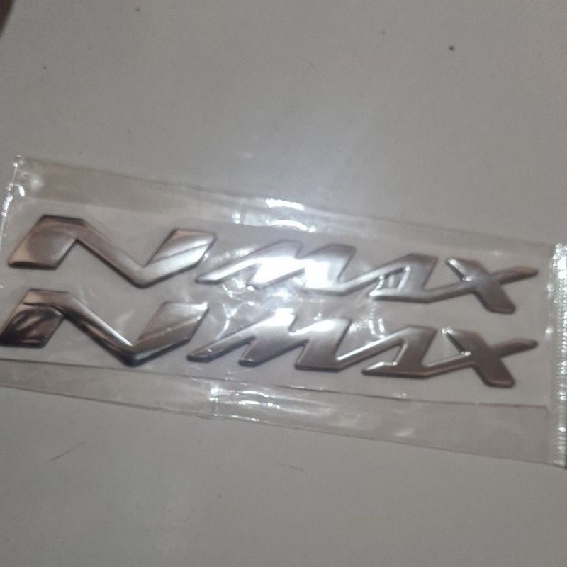 emblem nmax timbul  Kanan kiri silver