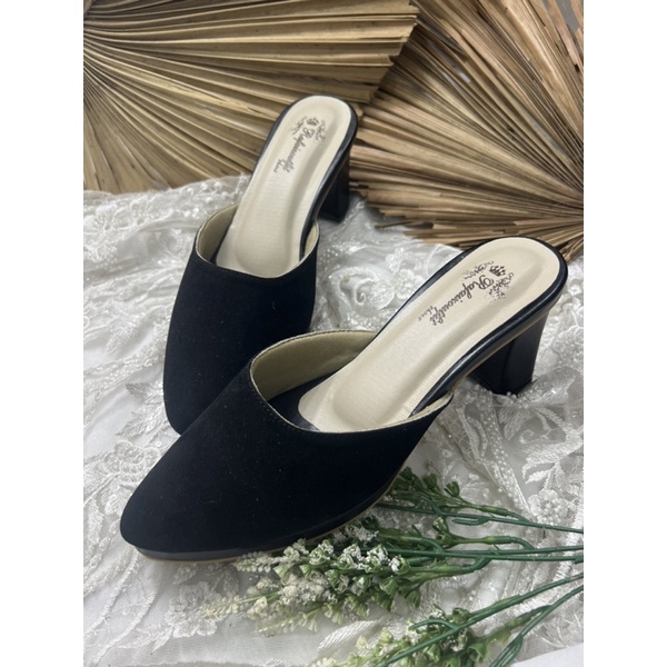 sepatu pesta wanita hitam buludru 7cm tahu