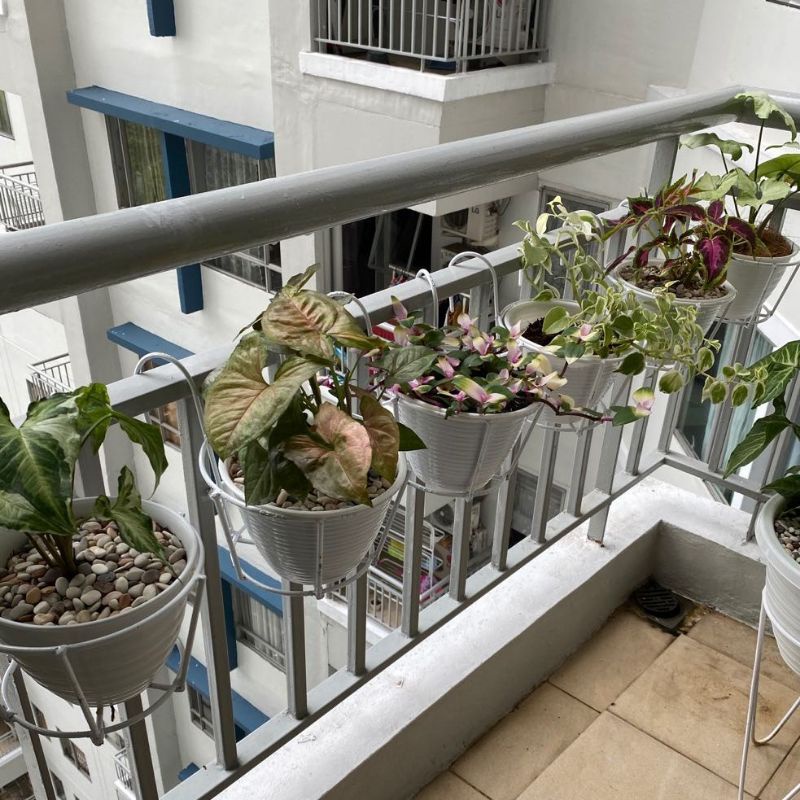 standing pot gantung cantik/pot balkon
