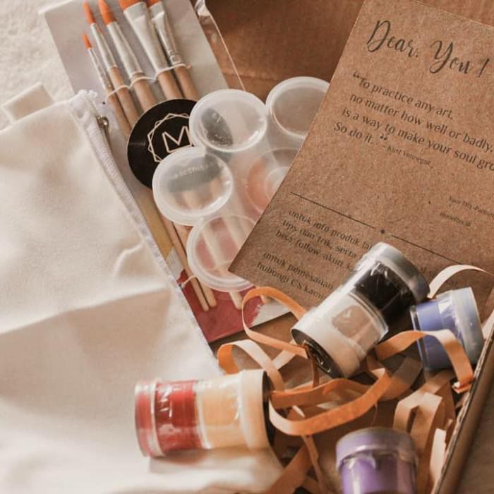

Art / Pencil Case Painting Kit