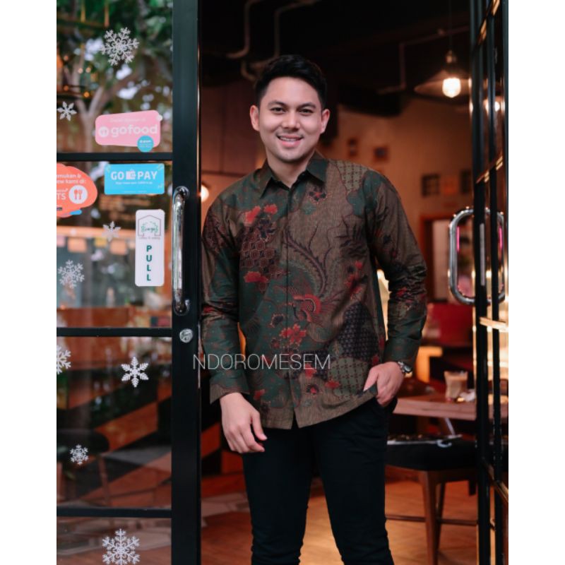 BATIK PRIA LENGAN PANJANG PRABU GANTARI IJO KATUN HALUS BATURADEN