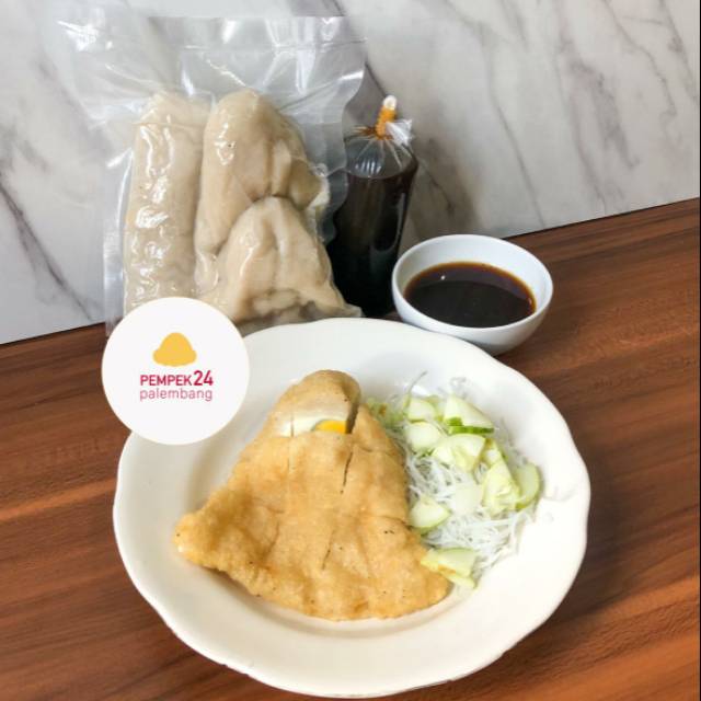 

Pempek Kapal Selam Besar Isi Telur