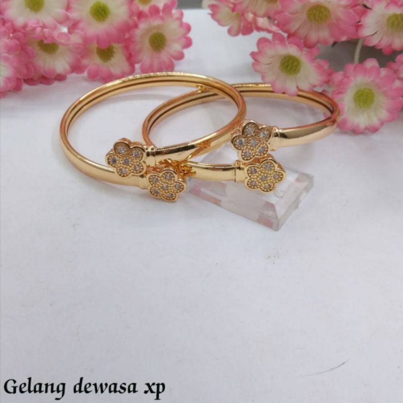 gelang tangan titanium emas wanita