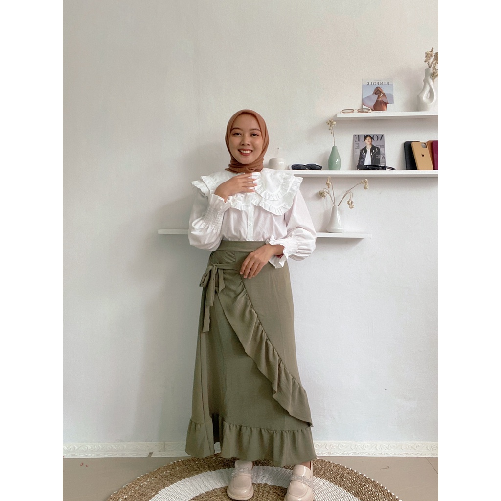 Leora Skirt - Wearing BENA