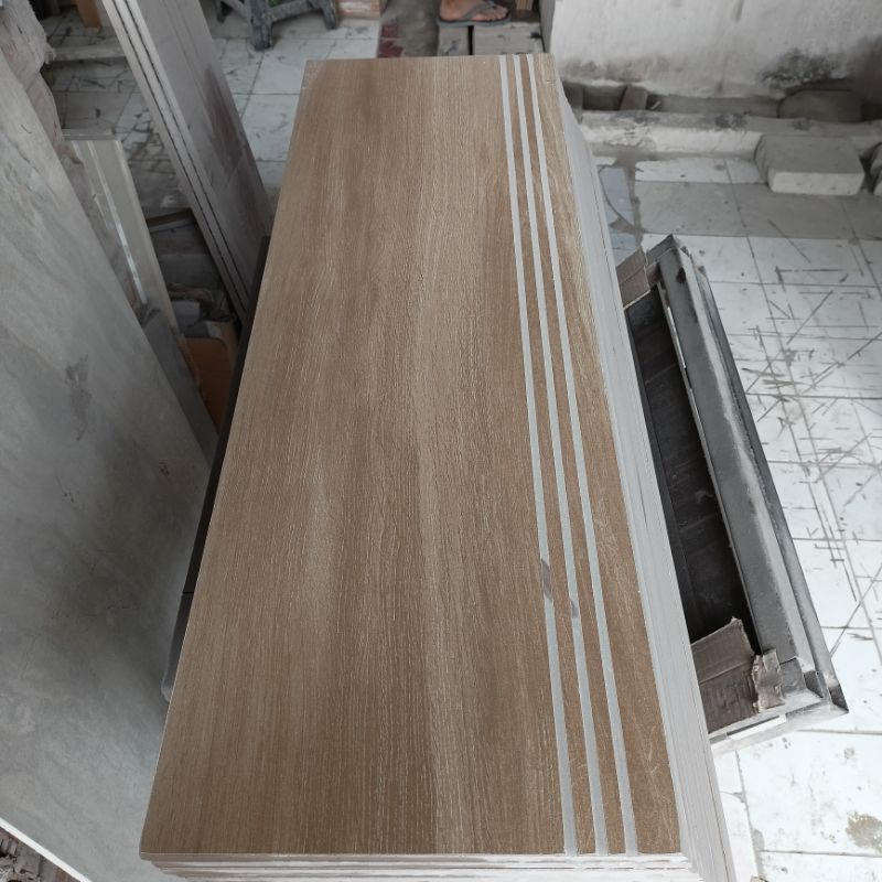 granit anak tangga serat kayu