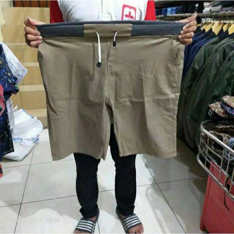 Celana jumbo pria pendek rip pinggang karet terlaris masa kini ukuran bigsize 29 sampai 42 terbaru