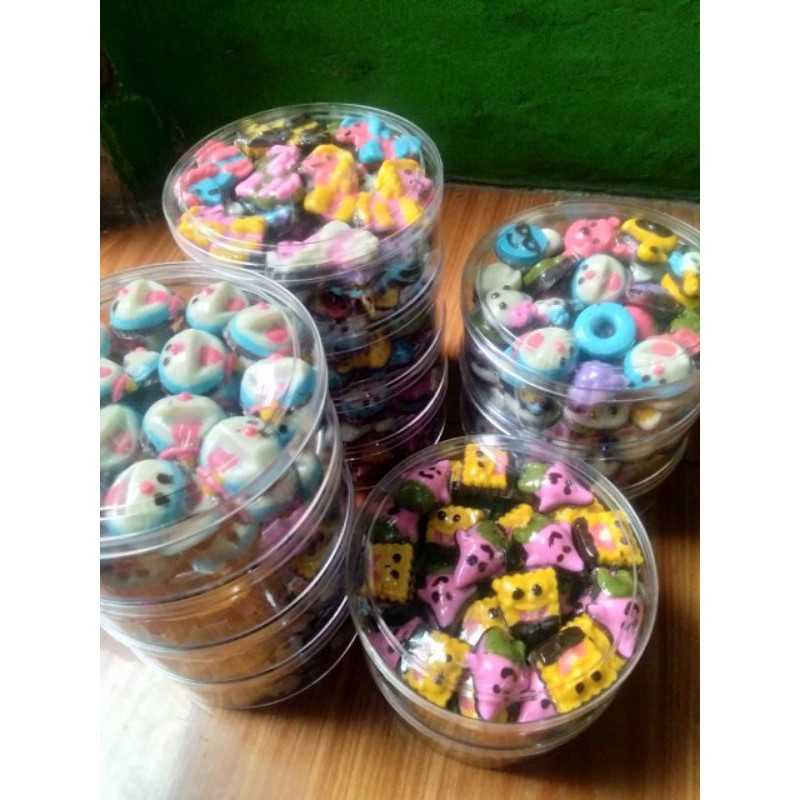 

Coklat karakter Toples