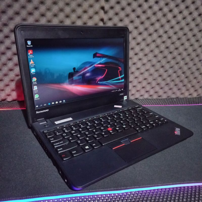 Laptop Lenovo X131E/X130E AMD E2-1800 Ram 4GB HDD 320GB. Windows 10 siap pakaii