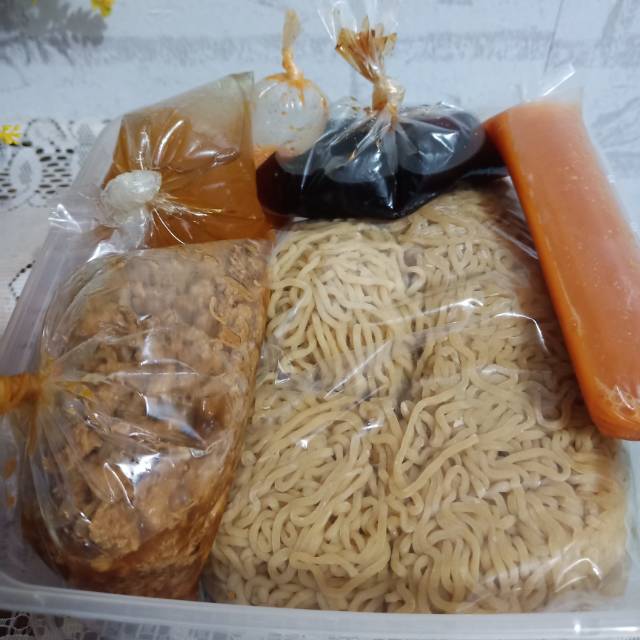 

Bakmi Ayam Porsi 5 dan Porsi 8 pax