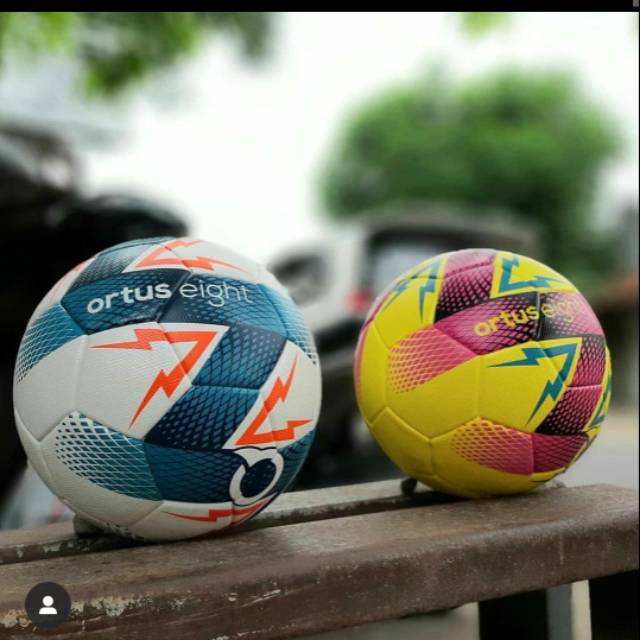 BOLA ORTUSEIGHT LIGHTNING SIZE 4 FOR FUTSAL