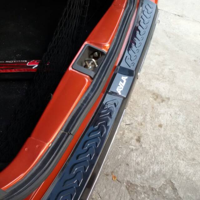 Sill plate aksesoris mobil AYLA 1000 cc (2015