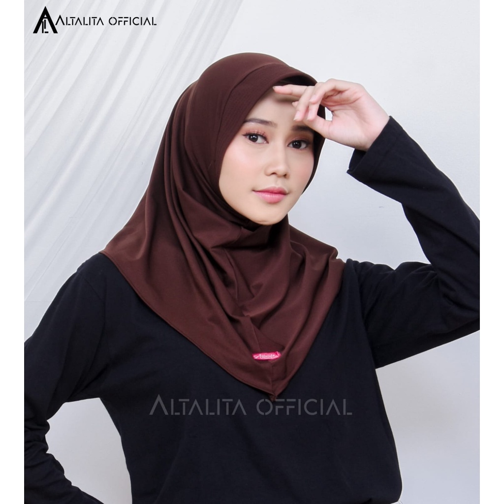 Altalita - Kerudung Sporty Nadira Hamidah Instan All Size Ukuran S M L Menutup Dada pet Antem Bahan Jersey Premium Cocok untuk Sekolah Olahraga Volly Futsal Senam dan Sehari-hari-DarkChoco