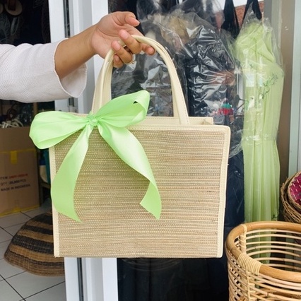 Tas anyaman/souvenir pengajian/souvenir/souvenir pernikahan/hampers/tas hampers/lebaran/tas kue