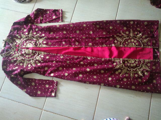 Pasangan Gamis Batik Matahari Merah