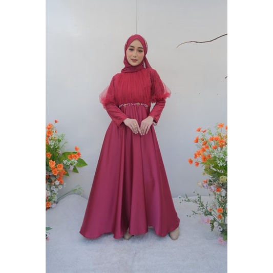 

Savana>>>>>>>>> gaun kondangan , gaun wisuda ,gaun tille polos,gaun brokat, gaun muslim,gaun lamaran