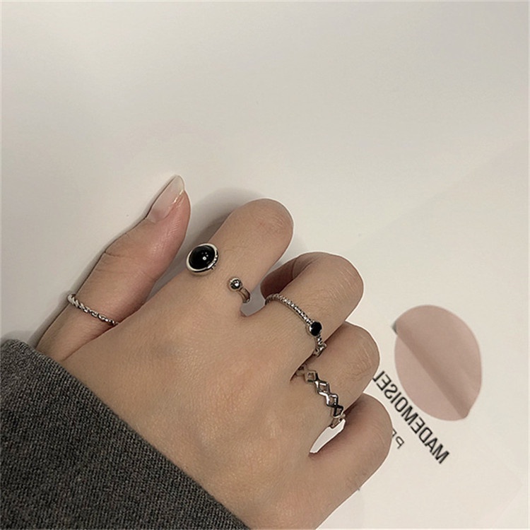 Set Cincin Aneka Bentuk Untuk Wanita