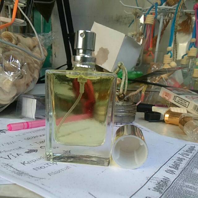 BOTOL PRESS 30ML KOTAK