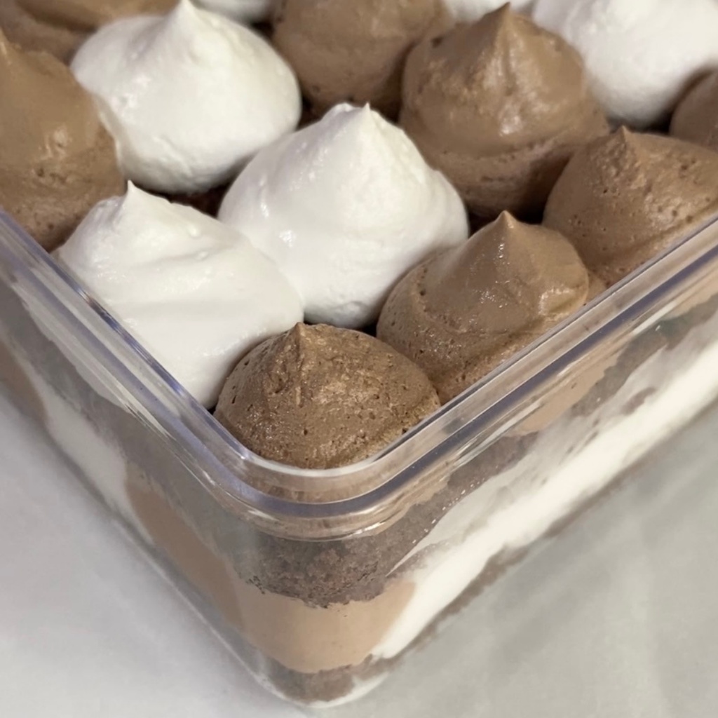 

DESSERT BOX - MIXED