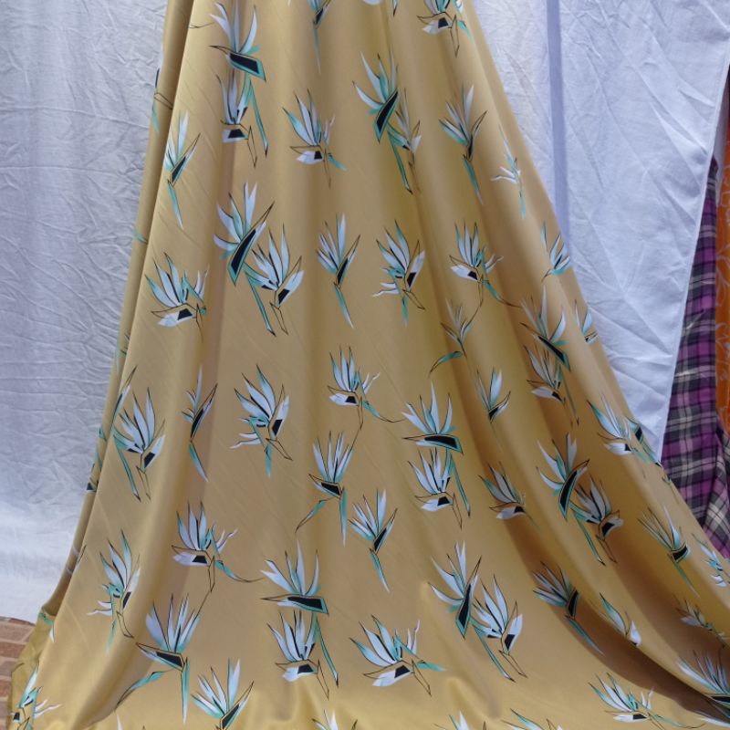 Kain motif satin maxmara premium - harga setengah meter