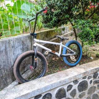 Sepeda Bmx Batman Officially Licensed Freestyle Fatbike Remaja Dewasa Fat Tire 20 X 3 0 Pacific Shopee Indonesia