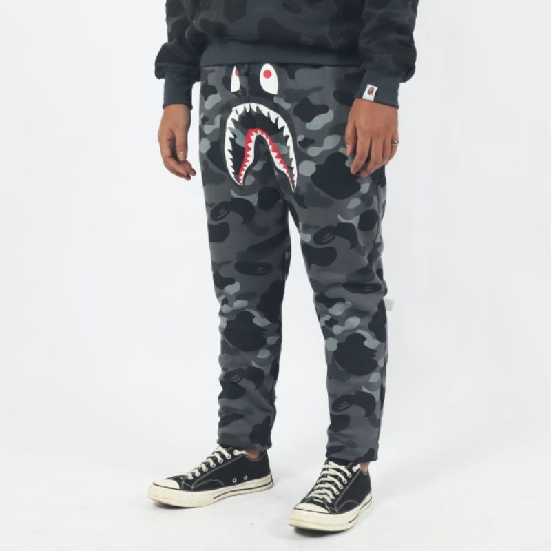 JOGGER PANTS BAPE SHARK CAMO  FULLPRINT AUTHENTIC FULLTAG &amp; LEBEL