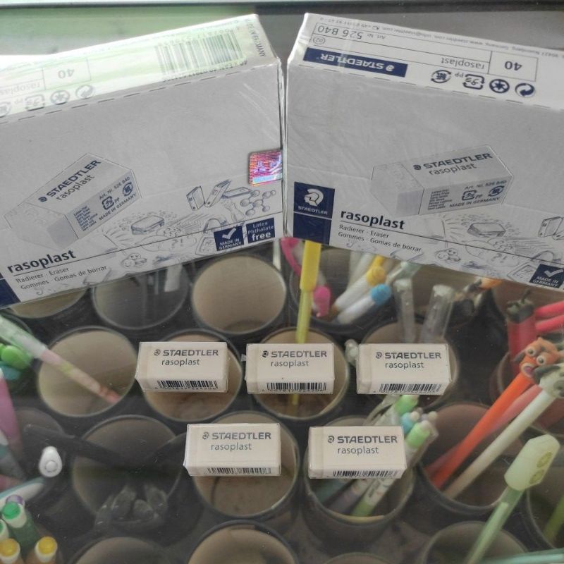 

Setip penghapus STAEDTLER isi 40pcs