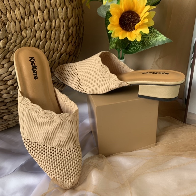 (HARGA PROMO = PACKING TANPA KARDUS) sendal rajut Heels wanita Korea motif formal Heels slop terlaris Imelda heels SANDAL WANITA MULES MURAH SELOP FLIP FLOP SANDAL PEREMPUAN BUSTONG Sandal Wanita Teplek Tali Mules Murah Selop / Slop Karet Kekinia