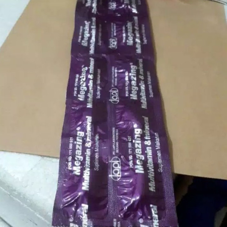 megazing multivitamin dan mineral zinc strip dan box