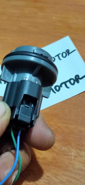 SOKET KONEKTOR PLUS RUMAH LAMPU SEN DEPAN ISUZU PANTHER KAPSUL 2500CC