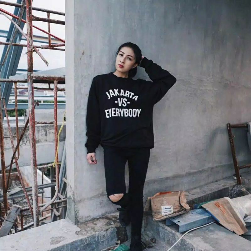 CREWNECK JAKARTA VS EVERYBODY