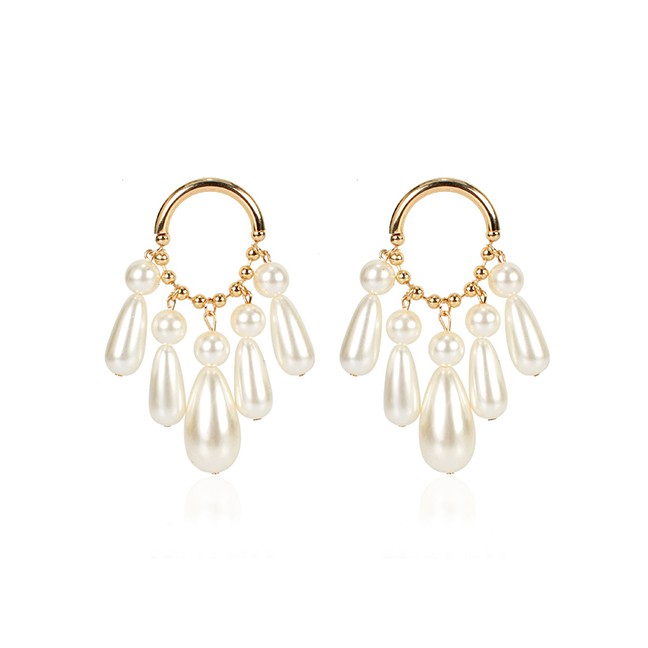 LRC Anting Tusuk Fashion Golden Alloy Imitation Pearl Tassel Earrings