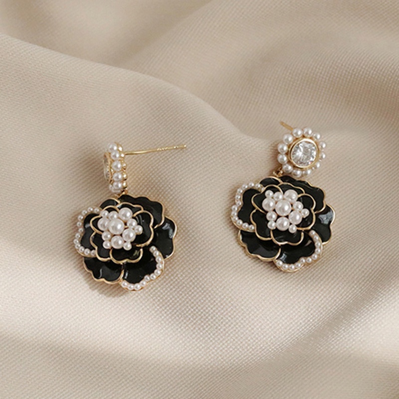 Anting Tusuk Silver Desain Bunga Camellia Hias Mutiara Untuk Wanita