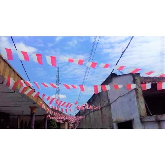 Bendera plastik merah putih isi 100 / 40 pakai tali/bendera saja panjang 6 meter hut indonesia RI