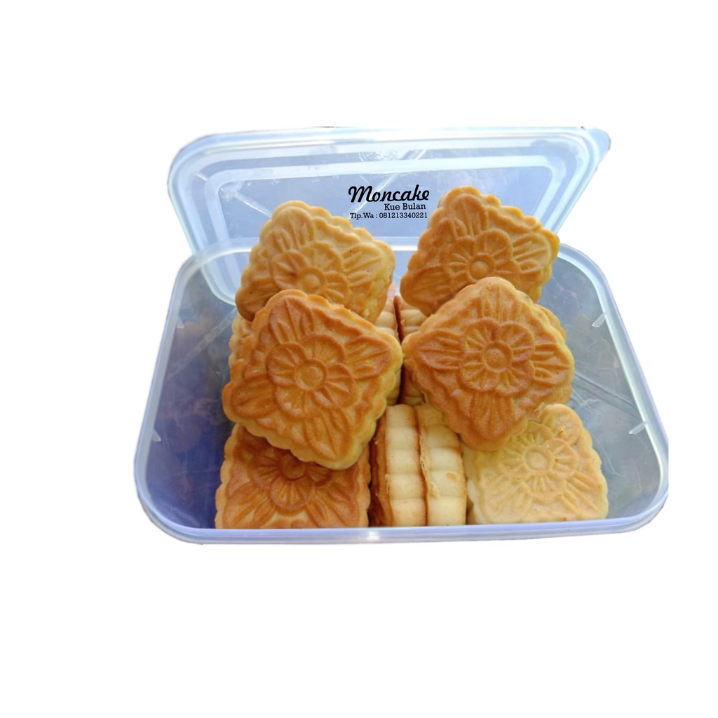 

Mooncake / Kue Bulan / Tiong Chiu Pia