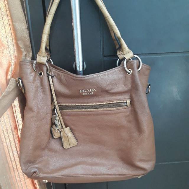 Tas Prada Premium, Kulit Asli