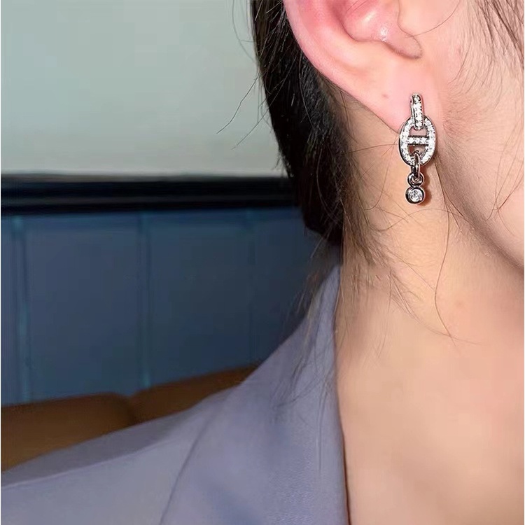 Anting Tusuk Aksen Berlian Zircon Untuk Wanita