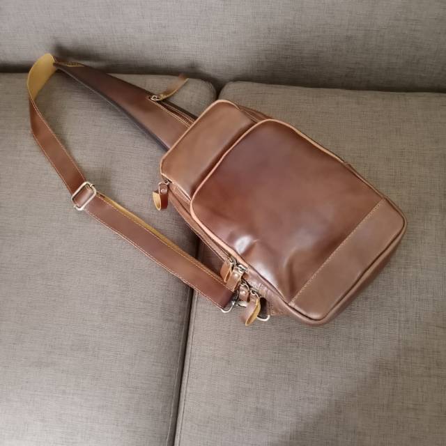 Tas kulit asli. Tas slempang kulit asli. Tas selempang kulit.tas asli kulit