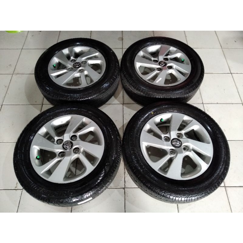 velg Bekas Mobil Avanza Veloz Ring 15 pcd 4x114 lebar 5 ET 45 ban Bridgestone 185 65 R15