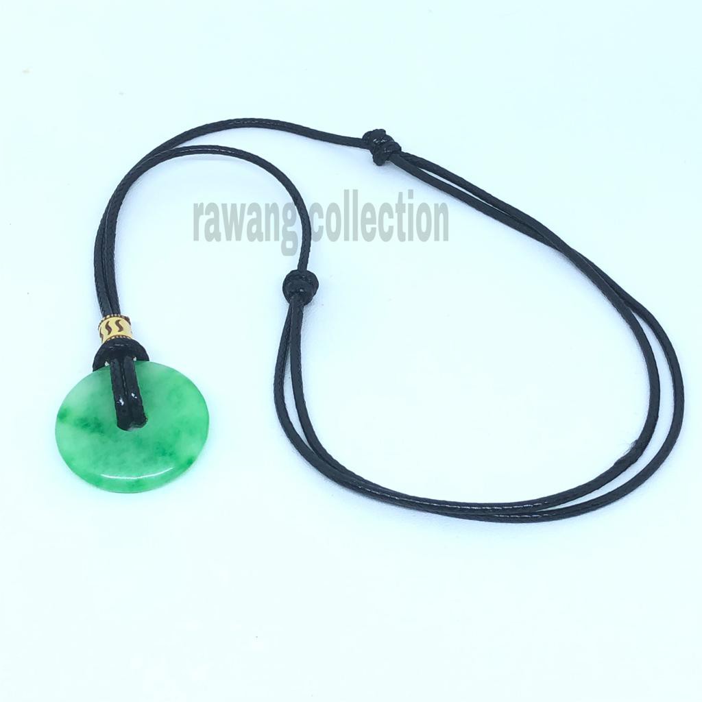 Kalung Tali Liontin Batu Giok  Hijau Model Donat