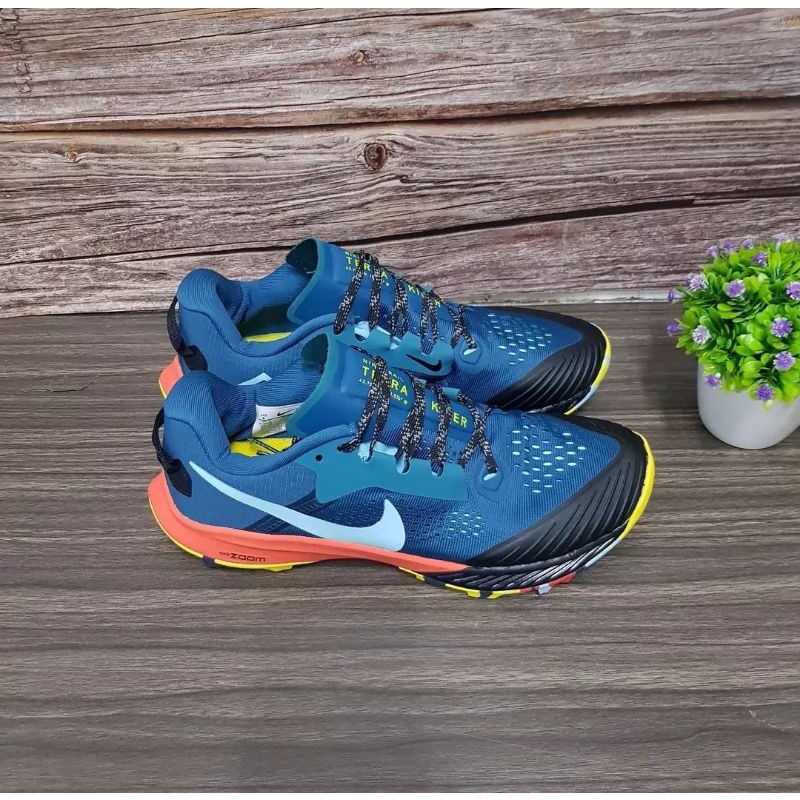 Nike Zoom Terra Kiger 7 Trail Sneaker Olahraga Sepatu Jalan Pria