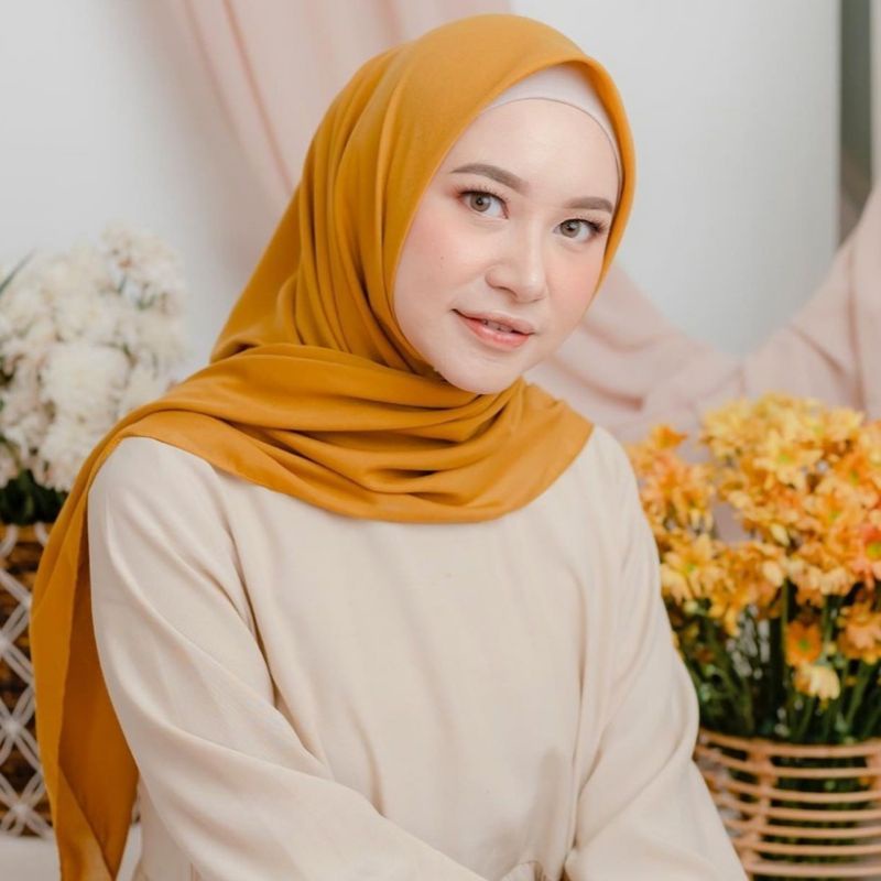 HIJAB BELLA SQUARE / SEGIEMPAT POLLYCOTON / POTTON SENJA-BELLA Kunyit