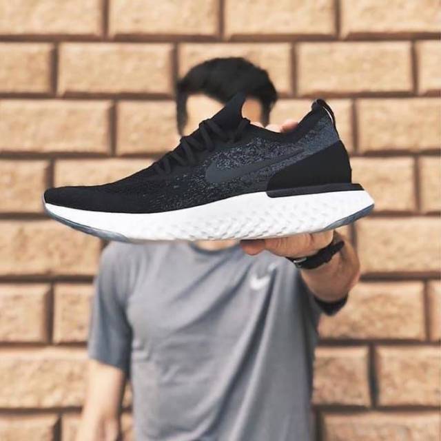 Nike Epic React Flyknit "Black/Dark Grey"