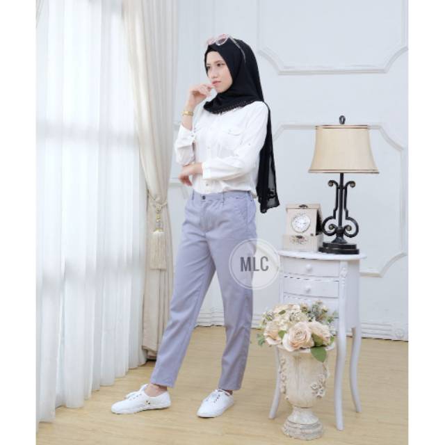 baggy pants light grey