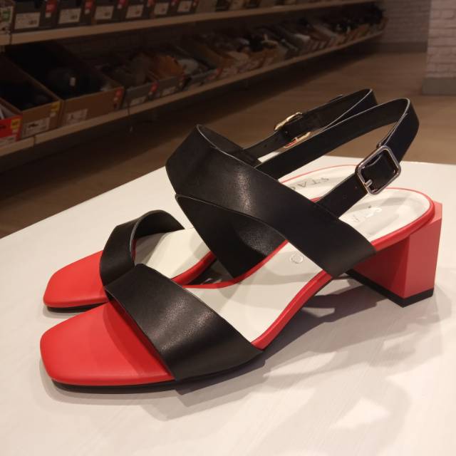 Staccato low heels red black woman