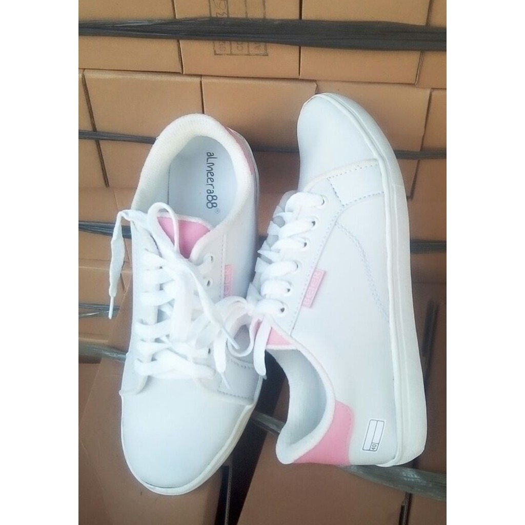 Sepatu Sneaker Wanita BEIER