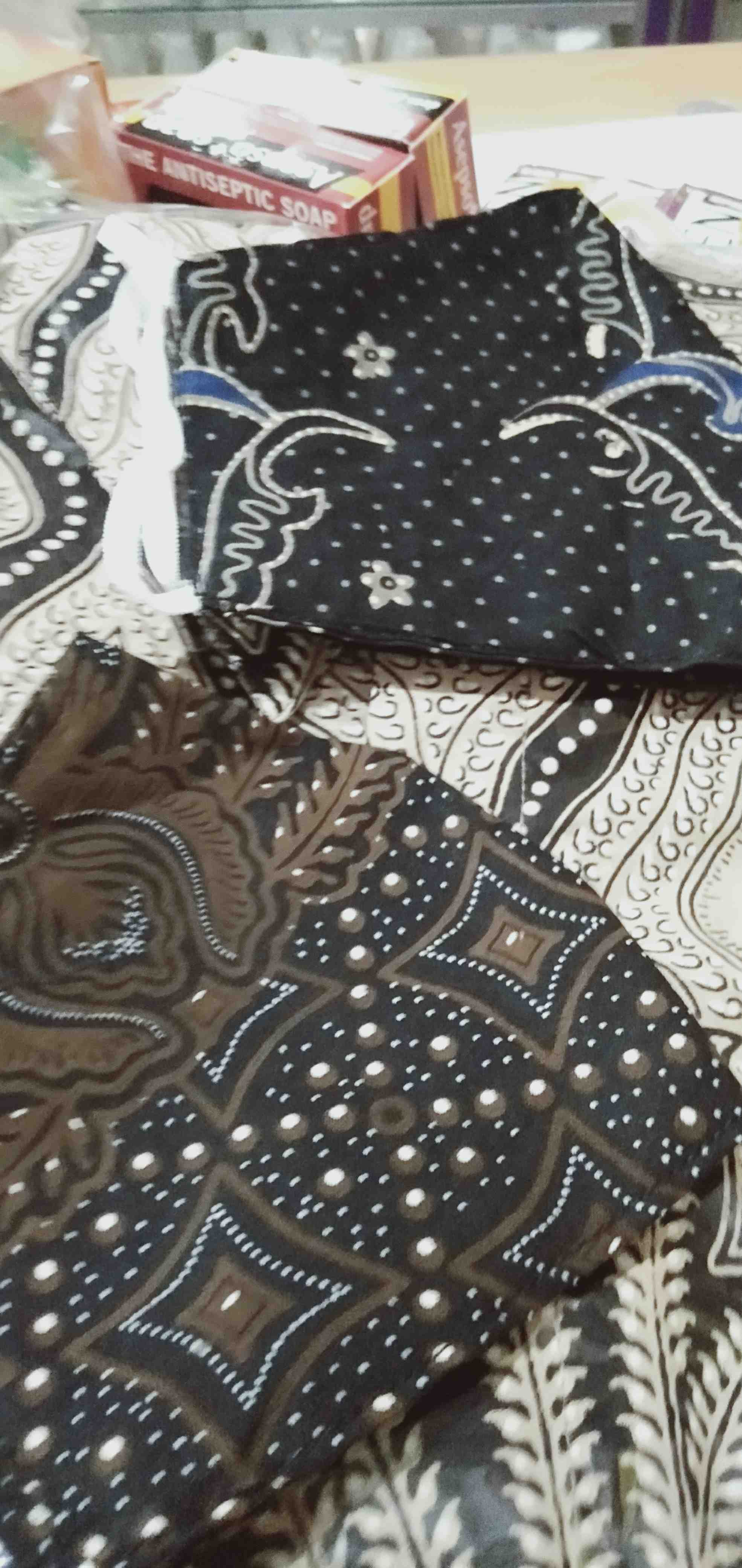 Hanung Kemeja Batik Pria Lengan Panjang Katun Halus Full Furing Batik Kanaya