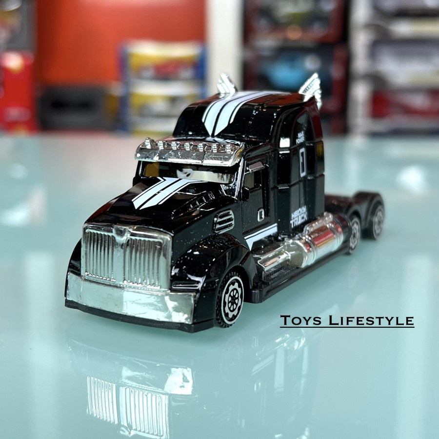 Mobil Truck Diecast Heavy Truck Seperti Transformer Optimus Prime