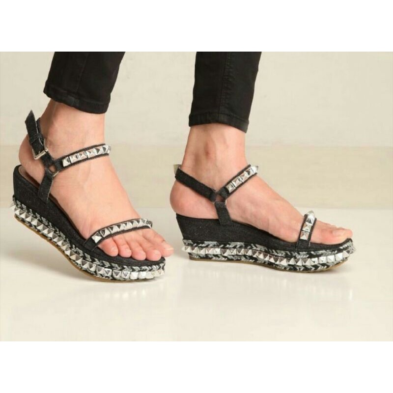 PRELOVED Thorny ValenciaByEnrica in Black